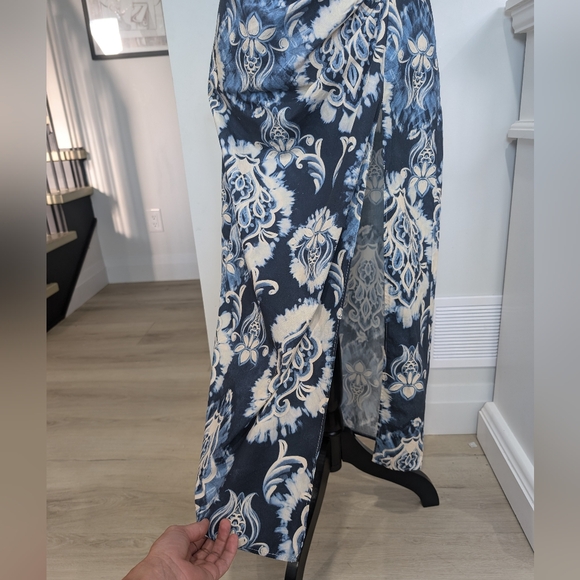 ZARA | Women's Blue/White Faux Wrap Paisley Floral Hi-Rise Midi Skirt NW… - Picture 2 of 7